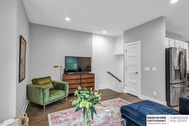 3130 Mayberry Court, Omaha, NE 68105