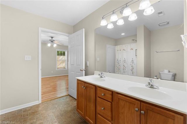 402 Pinefield Place, Thomasville, NC 27360