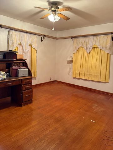 18269 Burnham Avenue, Lansing, IL 60438