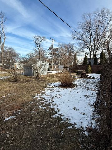 18269 Burnham Avenue, Lansing, IL 60438