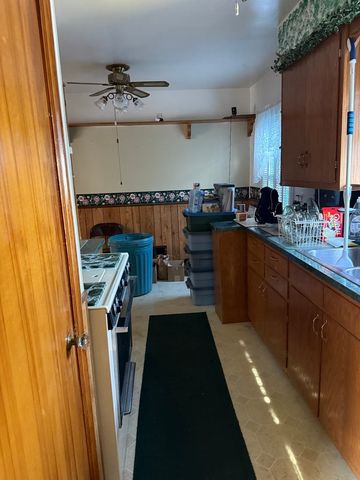 18269 Burnham Avenue, Lansing, IL 60438