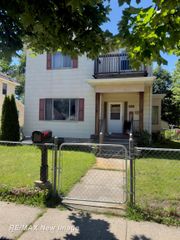 200 Raymond Street, Bay City, MI 48706