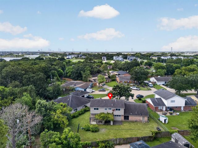 1406 Cedarbrook Court, Seabrook, TX 77586