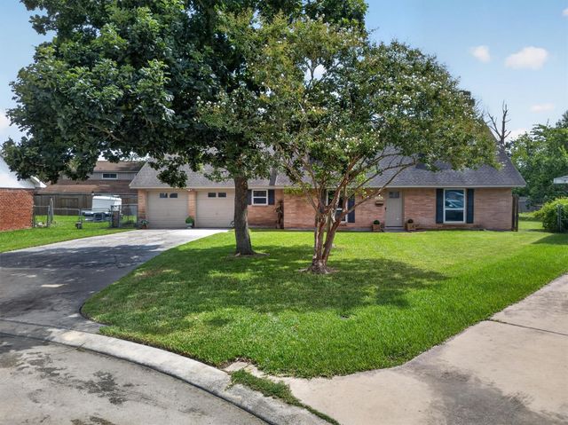 1406 Cedarbrook Court, Seabrook, TX 77586
