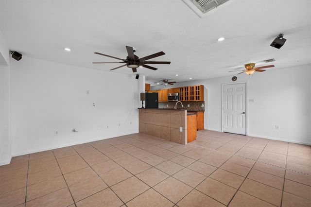 1406 Cedarbrook Court, Seabrook, TX 77586