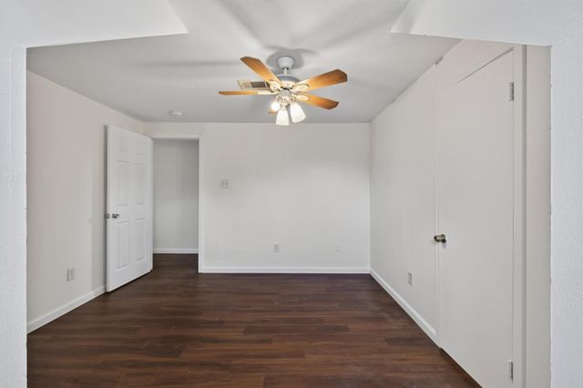 1406 Cedarbrook Court, Seabrook, TX 77586