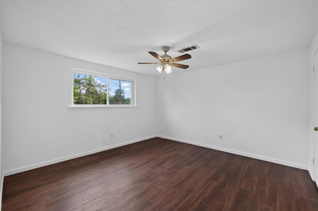 1406 Cedarbrook Court, Seabrook, TX 77586