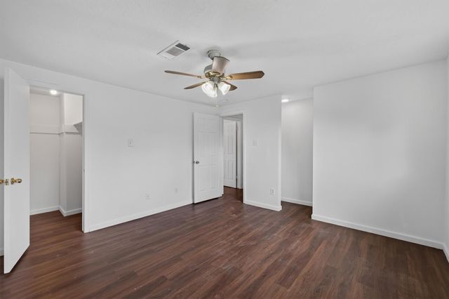 1406 Cedarbrook Court, Seabrook, TX 77586