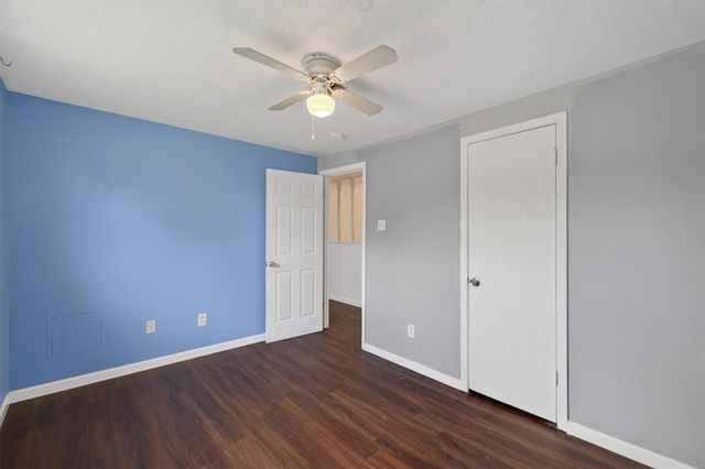 1406 Cedarbrook Court, Seabrook, TX 77586