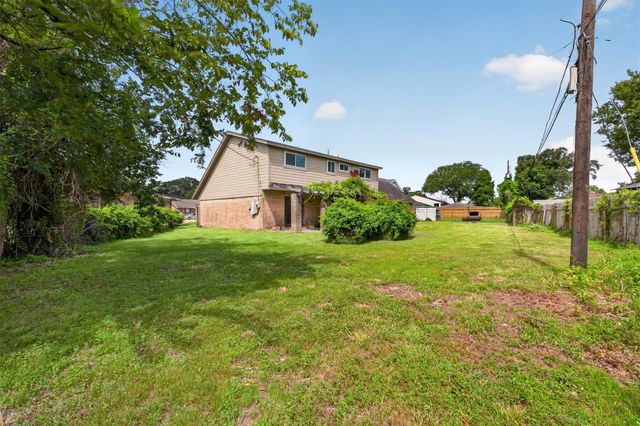 1406 Cedarbrook Court, Seabrook, TX 77586