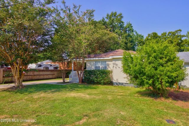 106 Thompson, Long Beach, MS 39560