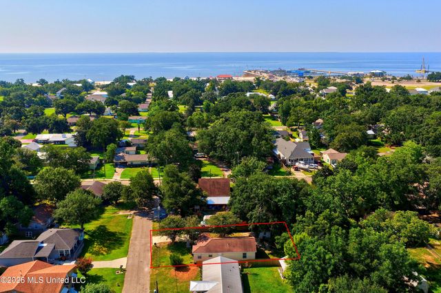 106 Thompson, Long Beach, MS 39560