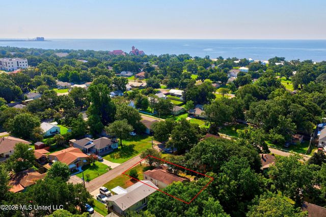 106 Thompson, Long Beach, MS 39560