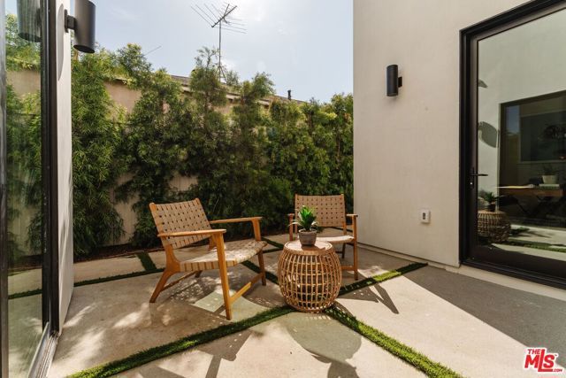 12460 Greene Avenue, Los Angeles, CA 90066