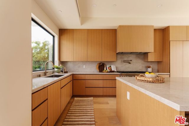 12460 Greene Avenue, Los Angeles, CA 90066