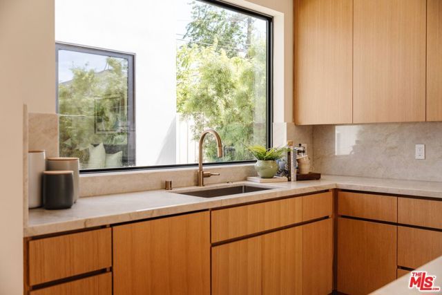 12460 Greene Avenue, Los Angeles, CA 90066