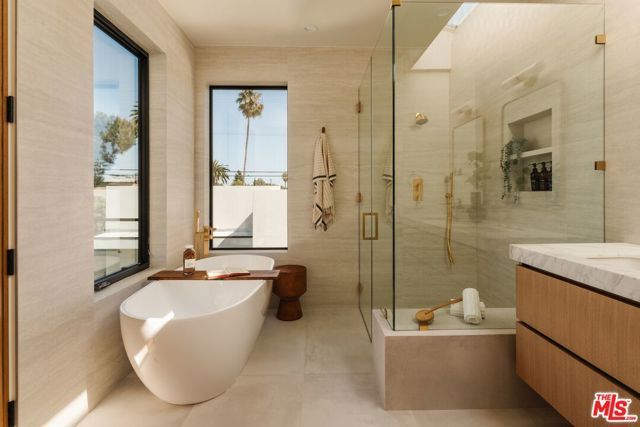 12460 Greene Avenue, Los Angeles, CA 90066