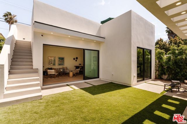 12460 Greene Avenue, Los Angeles, CA 90066