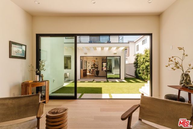 12460 Greene Avenue, Los Angeles, CA 90066