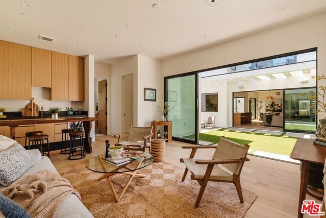 12460 Greene Avenue, Los Angeles, CA 90066