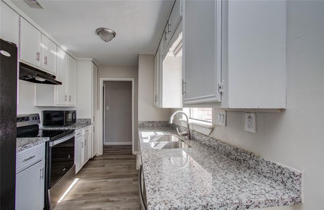 1913 2nd Avenue N, Texas City, TX 77590