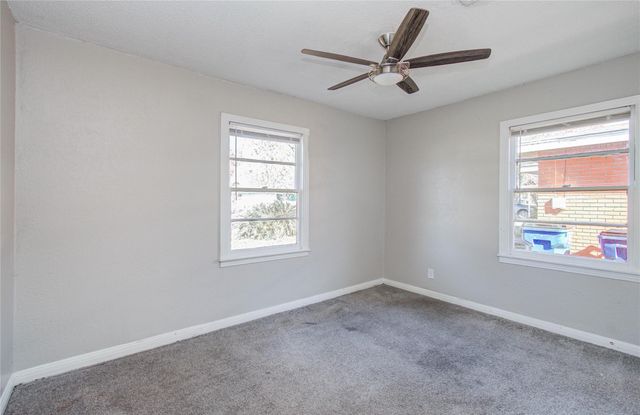 1913 2nd Avenue N, Texas City, TX 77590