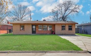 1913 2nd Avenue N, Texas City, TX 77590