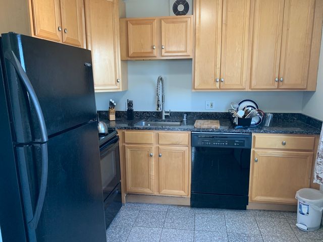 1212 N La Salle Drive 1910, Chicago, IL 60610