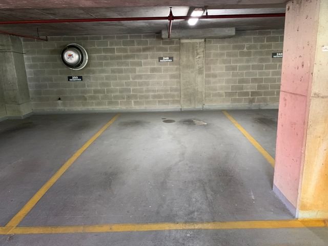 1212 N La Salle Drive 1910, Chicago, IL 60610