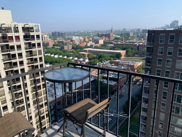 1212 N La Salle Drive 1910, Chicago, IL 60610