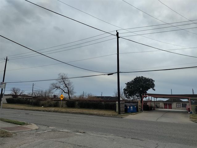 5810 Old Spanish Trail, Houston, TX 77023