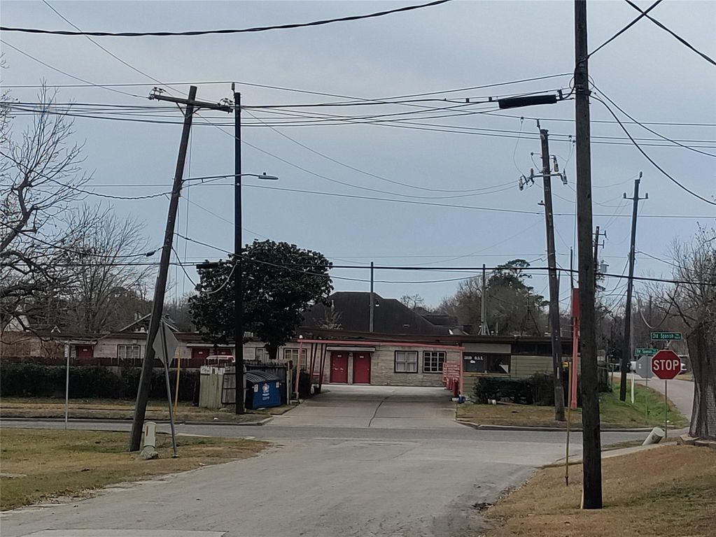 5810 Old Spanish Trail, Houston, TX 77023