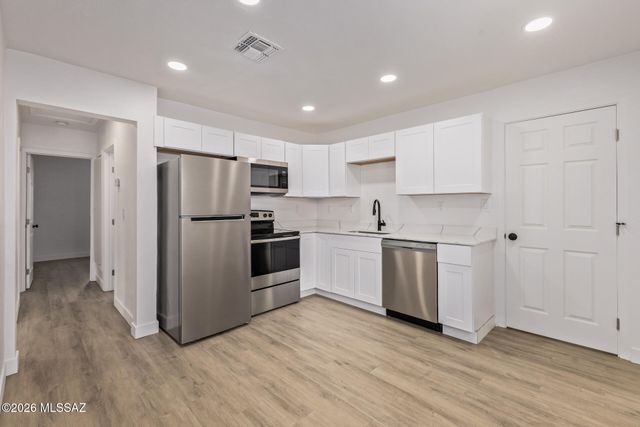 3243 E Camden Street, Tucson, AZ 85716