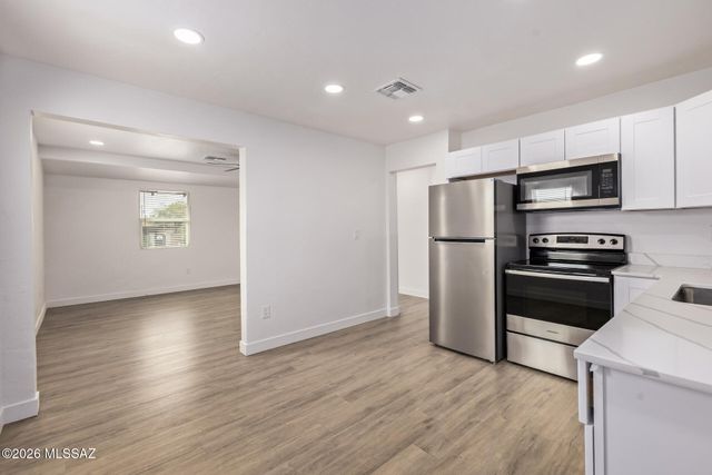 3243 E Camden Street, Tucson, AZ 85716