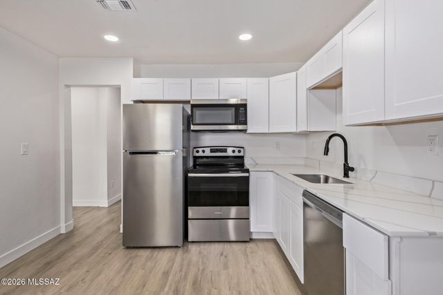 3243 E Camden Street, Tucson, AZ 85716