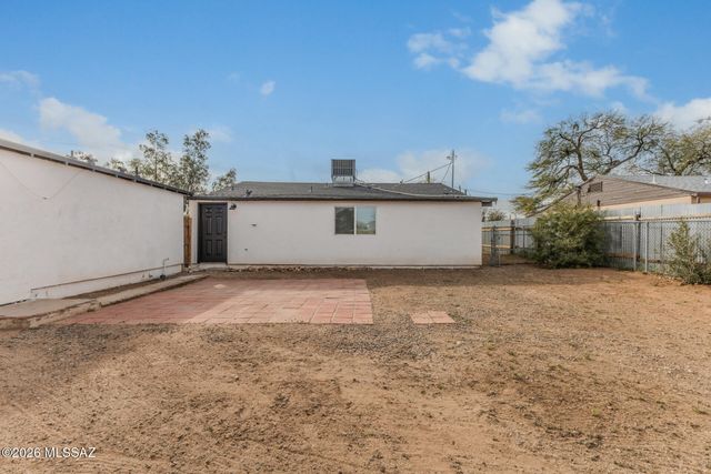 3243 E Camden Street, Tucson, AZ 85716