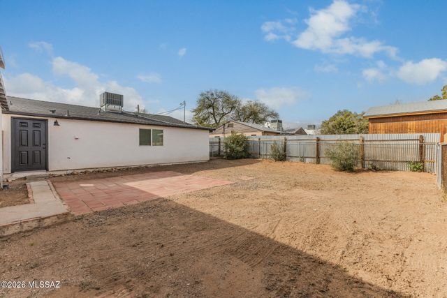 3243 E Camden Street, Tucson, AZ 85716