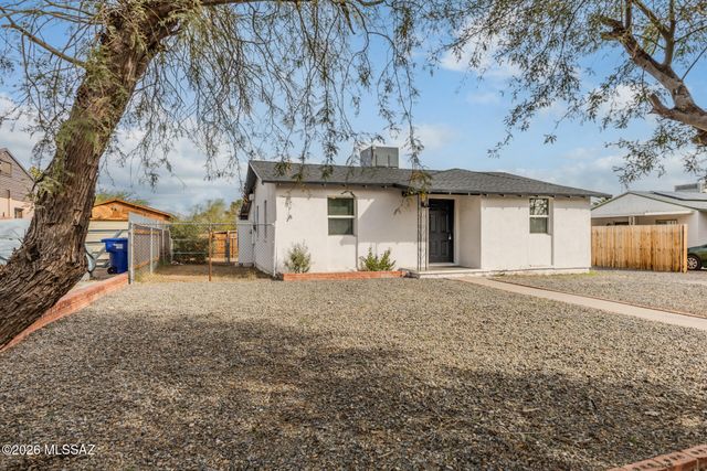 3243 E Camden Street, Tucson, AZ 85716