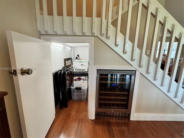 9023 Vineyard Lake Dr 0, Plantation, FL 33324