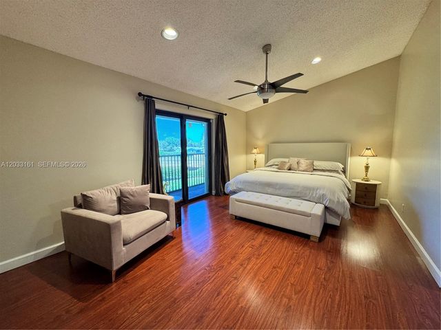 9023 Vineyard Lake Dr 0, Plantation, FL 33324