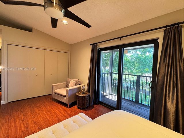 9023 Vineyard Lake Dr 0, Plantation, FL 33324
