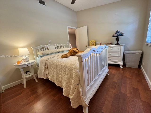 9023 Vineyard Lake Dr 0, Plantation, FL 33324