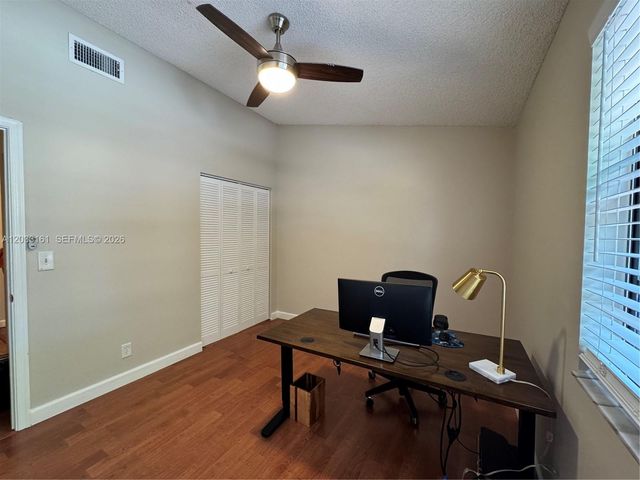 9023 Vineyard Lake Dr 0, Plantation, FL 33324