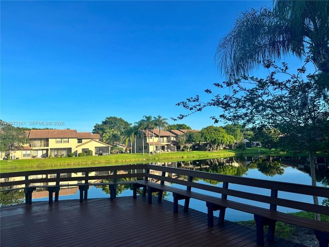 9023 Vineyard Lake Dr 0, Plantation, FL 33324