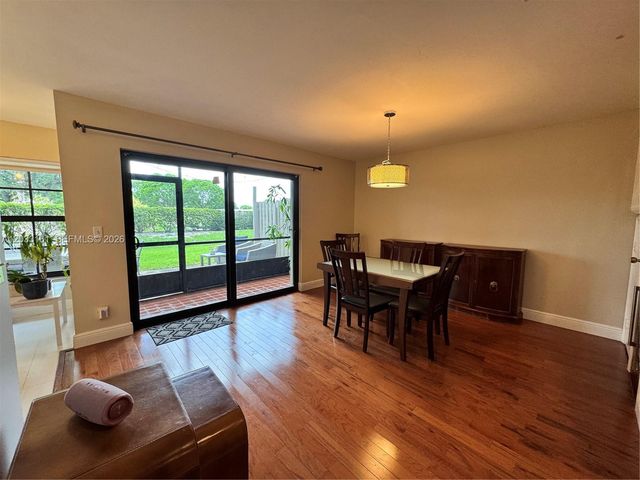9023 Vineyard Lake Dr 0, Plantation, FL 33324
