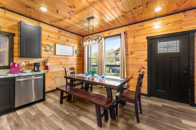 3131 Cherokee Valley Drive, Sevierville, TN 37862