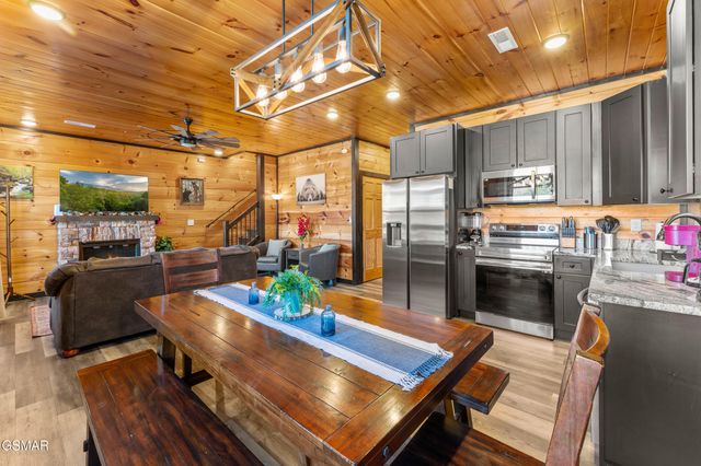 3131 Cherokee Valley Drive, Sevierville, TN 37862