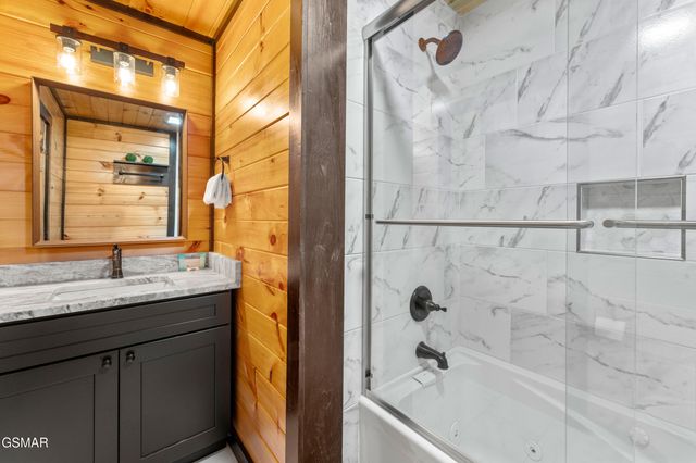 3131 Cherokee Valley Drive, Sevierville, TN 37862