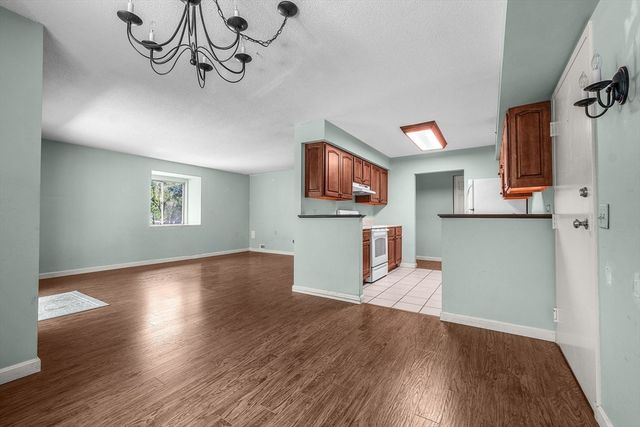 18 Beals Cove Rd H, Hingham, MA 02043