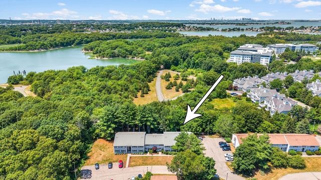 18 Beals Cove Rd H, Hingham, MA 02043